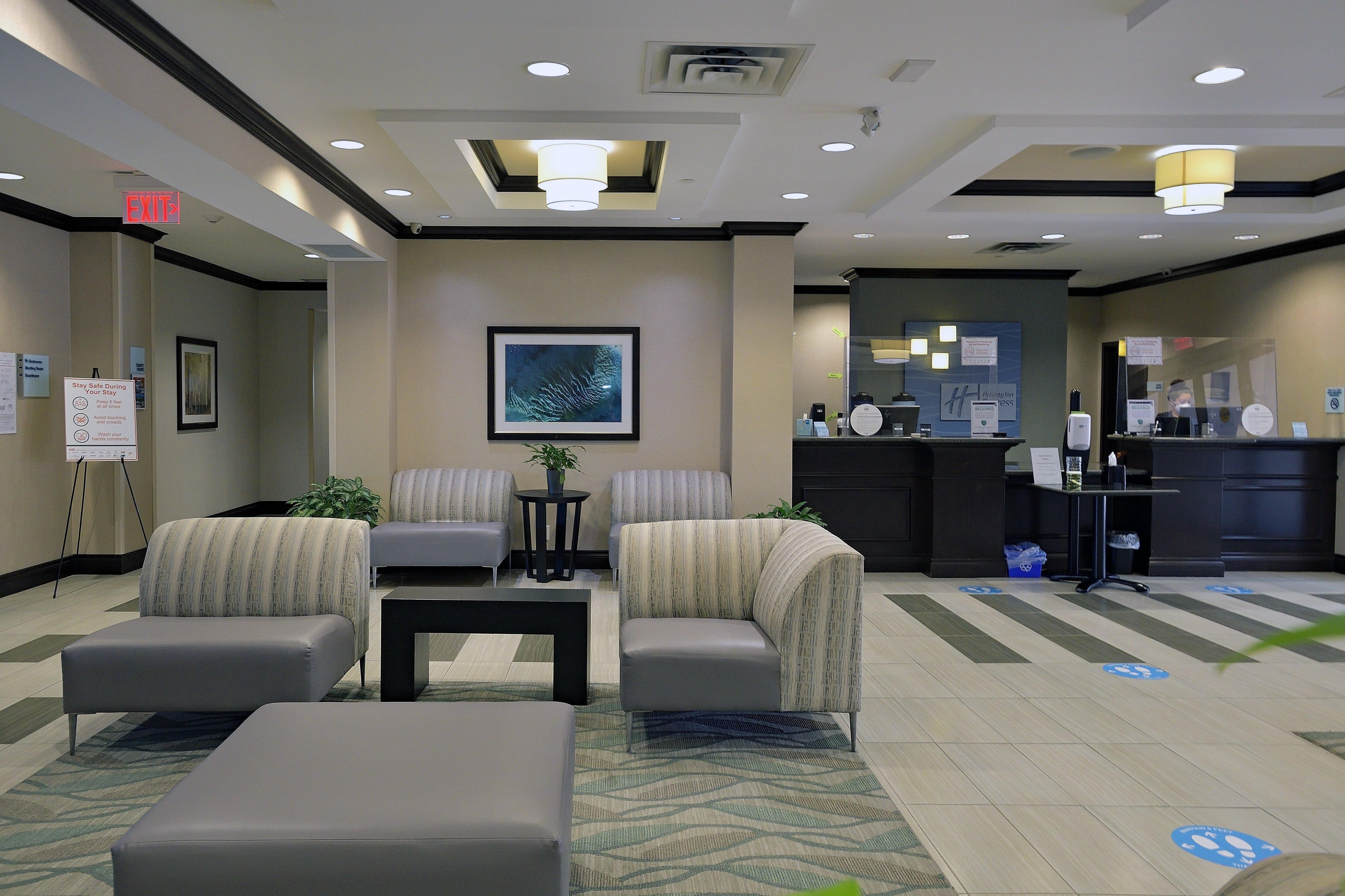 Holiday Inn Express & Suites Ottawa East-Orleans By Ihg Екстериор снимка