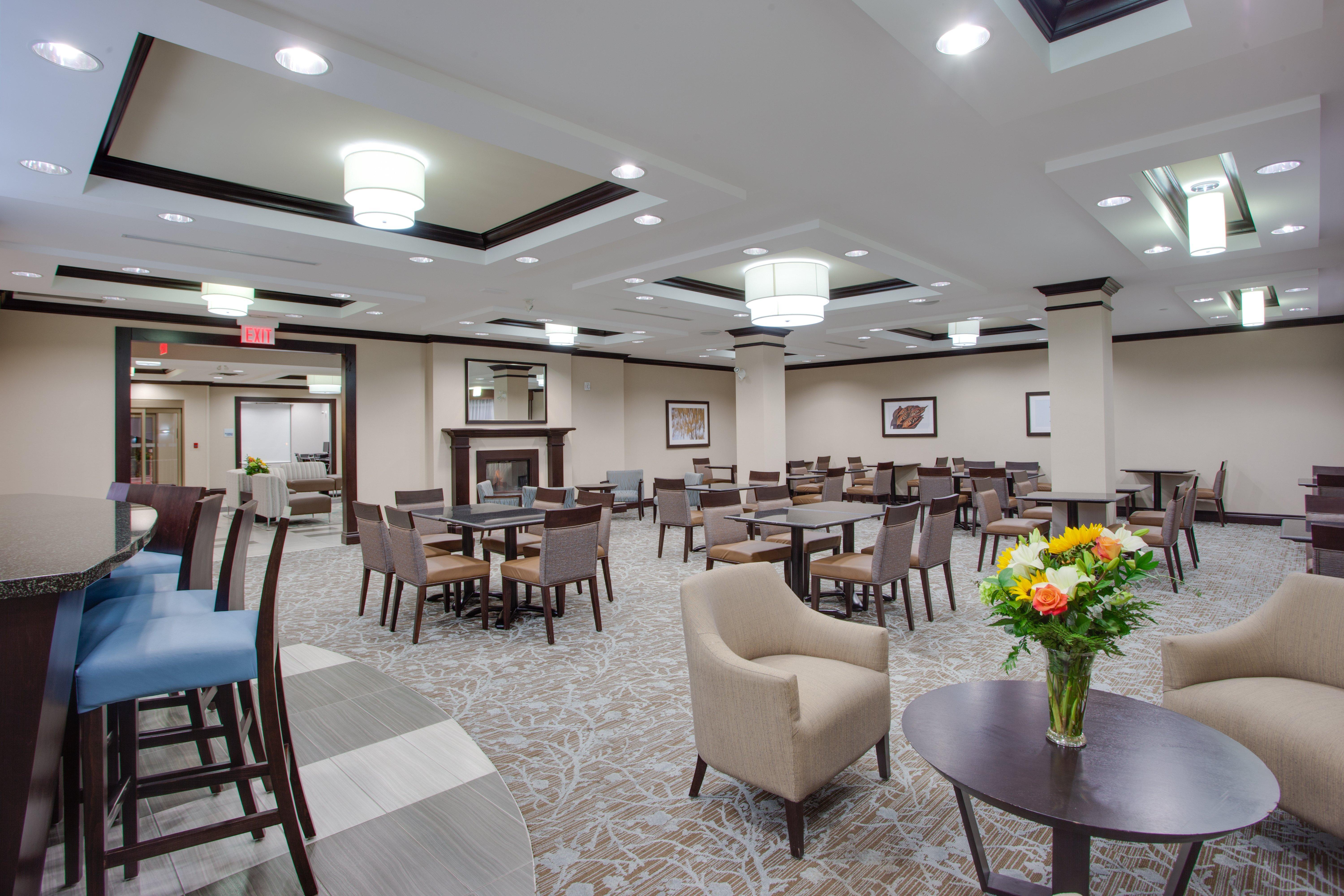 Holiday Inn Express & Suites Ottawa East-Orleans By Ihg Екстериор снимка