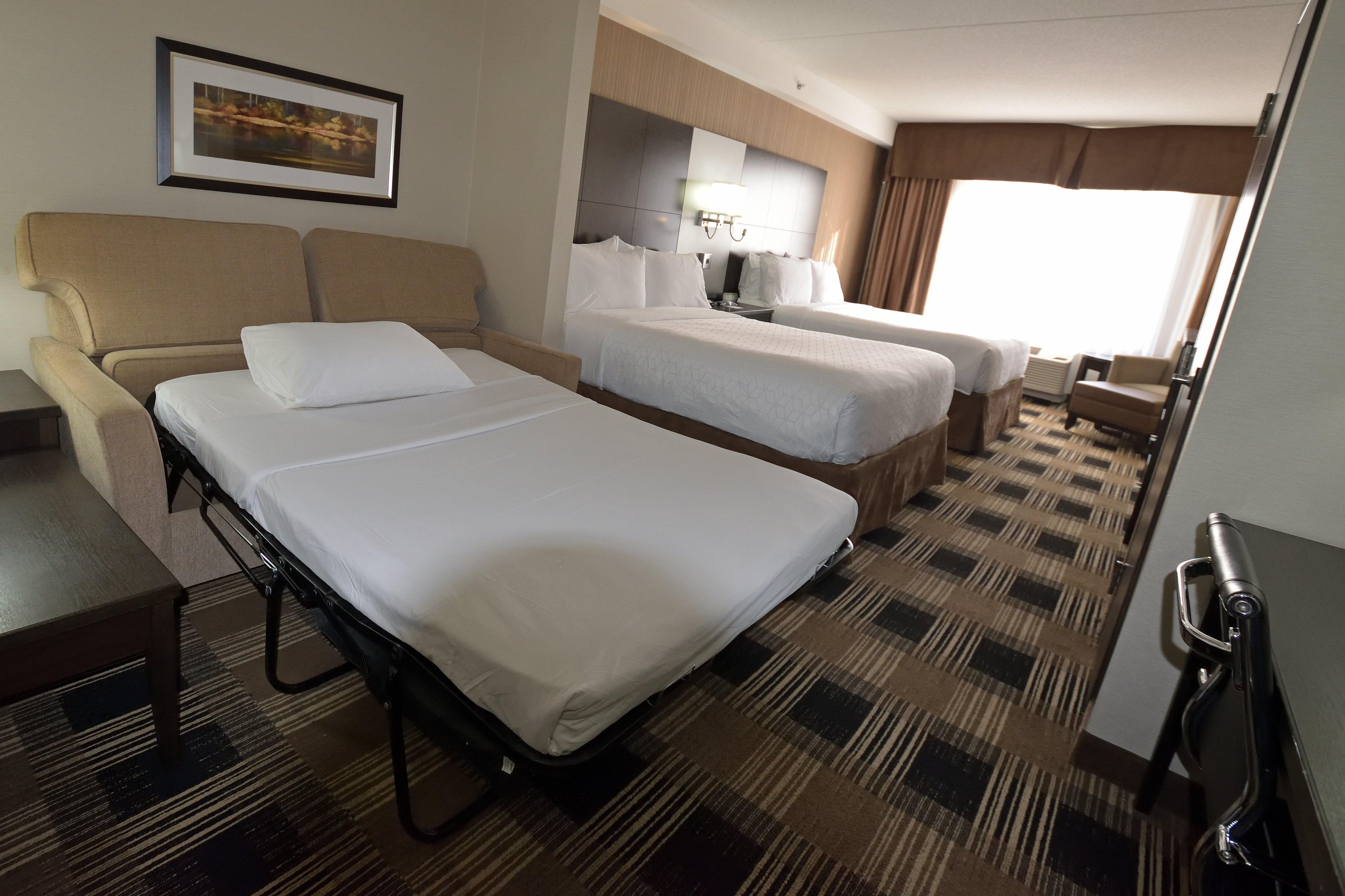 Holiday Inn Express & Suites Ottawa East-Orleans By Ihg Екстериор снимка