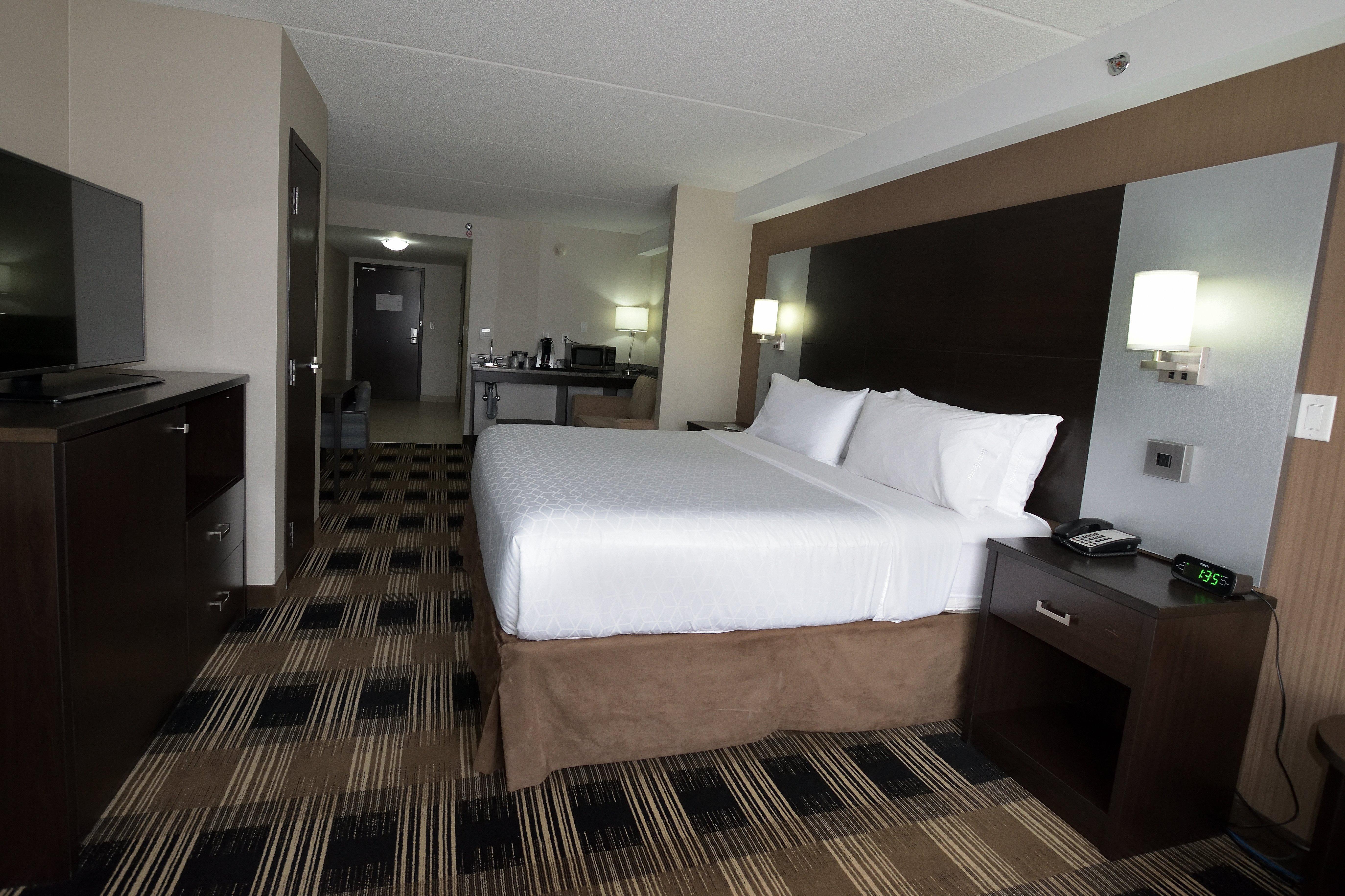 Holiday Inn Express & Suites Ottawa East-Orleans By Ihg Екстериор снимка