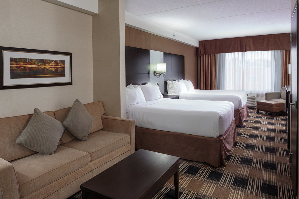 Holiday Inn Express & Suites Ottawa East-Orleans By Ihg Екстериор снимка
